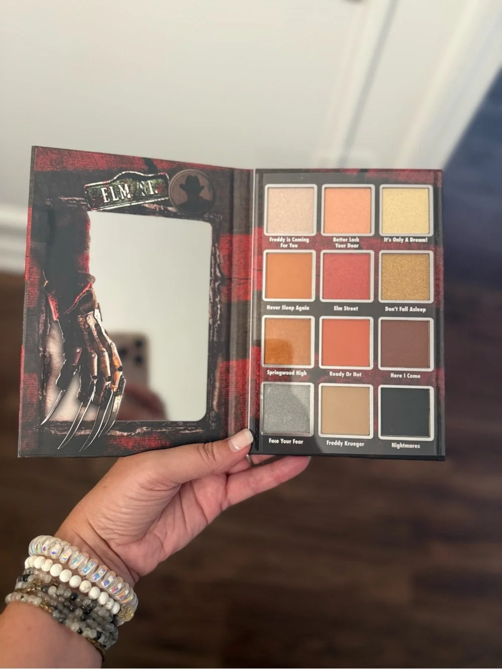 A Nightmare on Elm Street Eyeshadow Palette - Red & Black